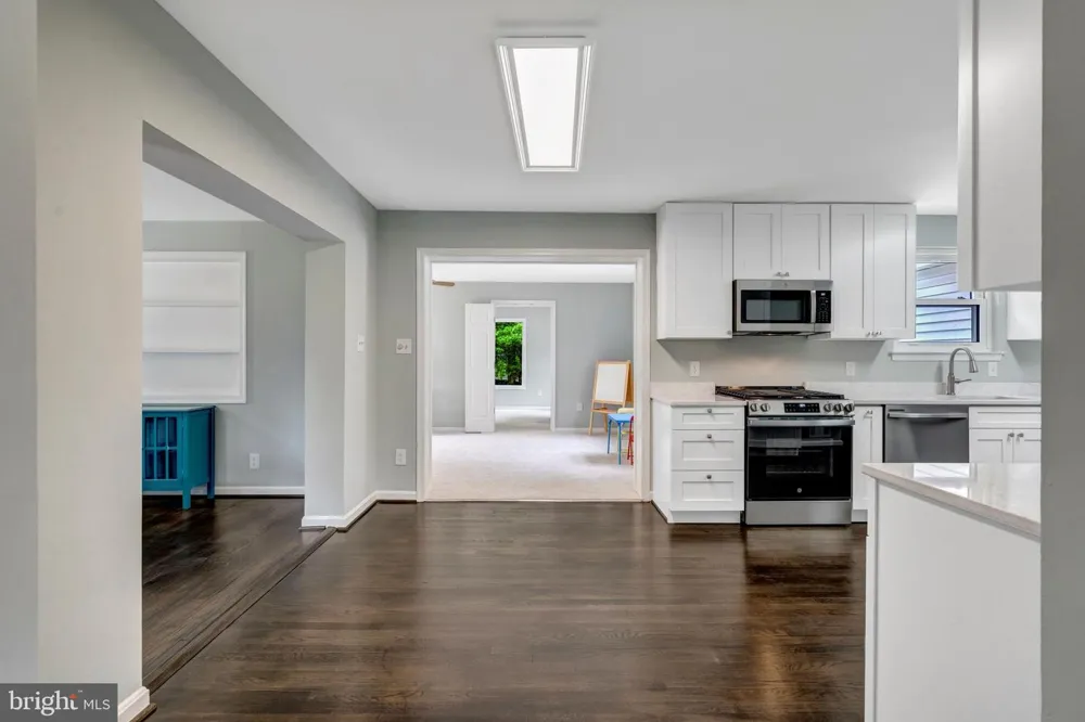 8710 PICCADILLY PLACE Springfield, VA 22151