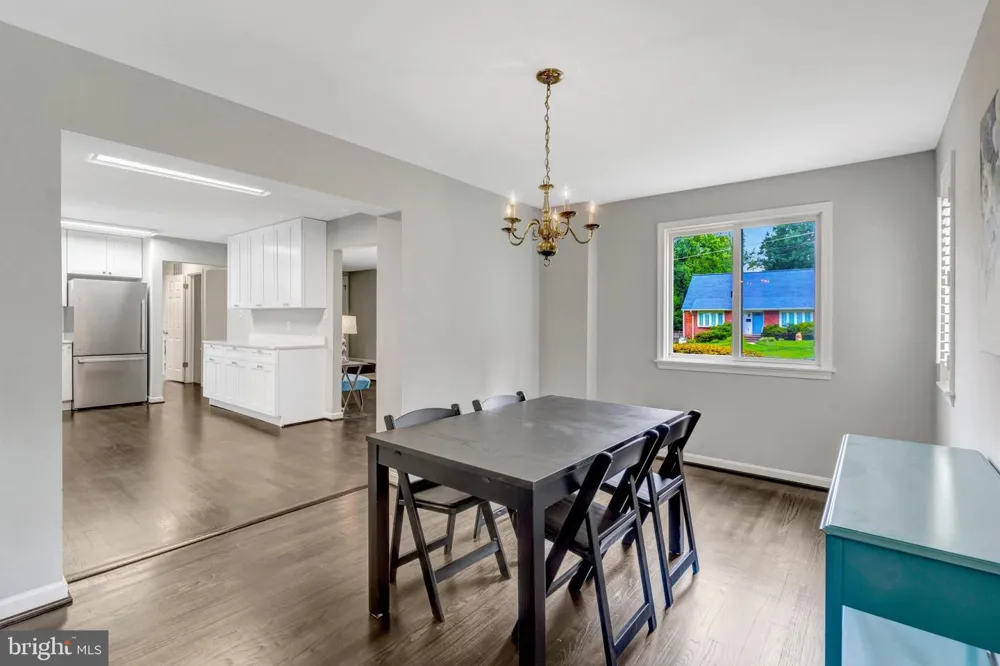 8710 PICCADILLY PLACE Springfield, VA 22151
