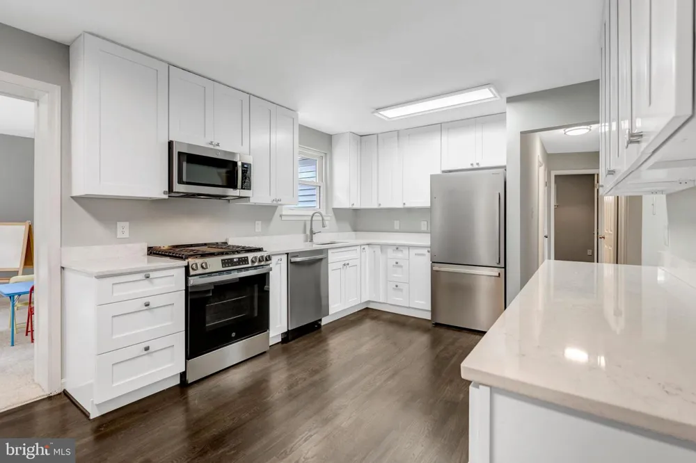 8710 PICCADILLY PLACE Springfield, VA 22151