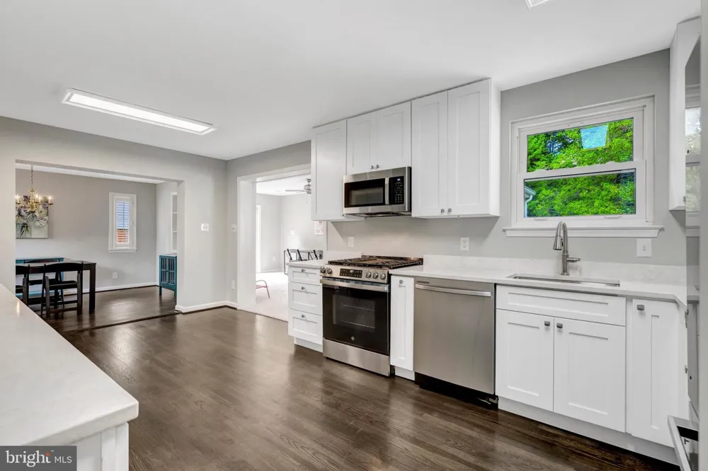 8710 PICCADILLY PLACE Springfield, VA 22151