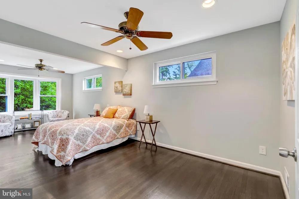 8710 PICCADILLY PLACE Springfield, VA 22151