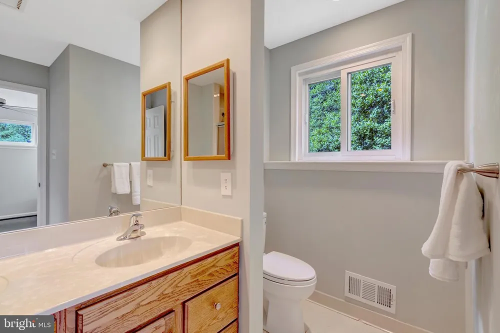 8710 PICCADILLY PLACE Springfield, VA 22151