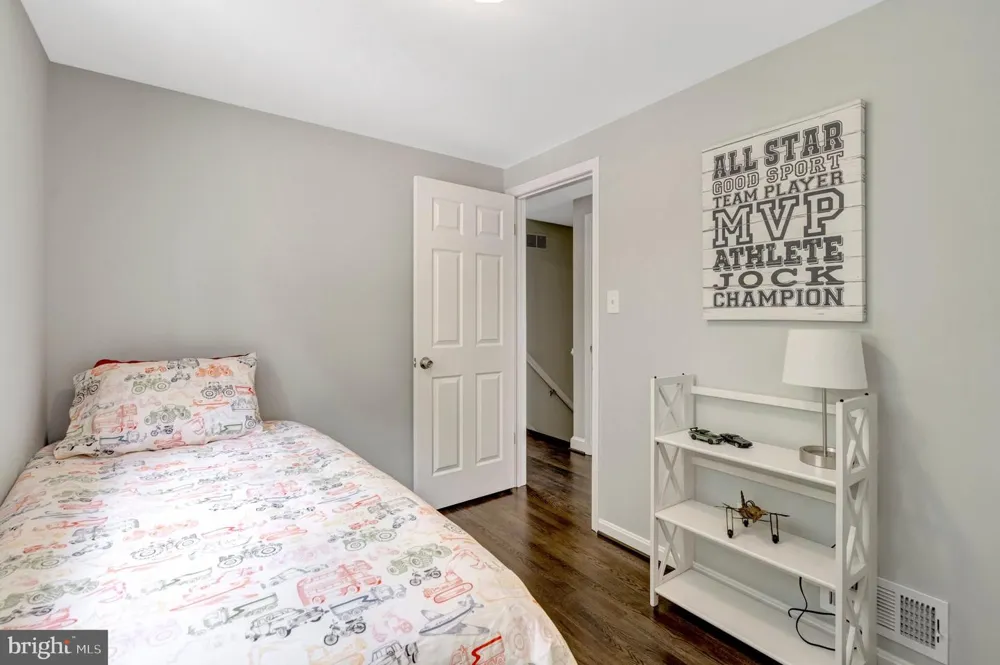 8710 PICCADILLY PLACE Springfield, VA 22151