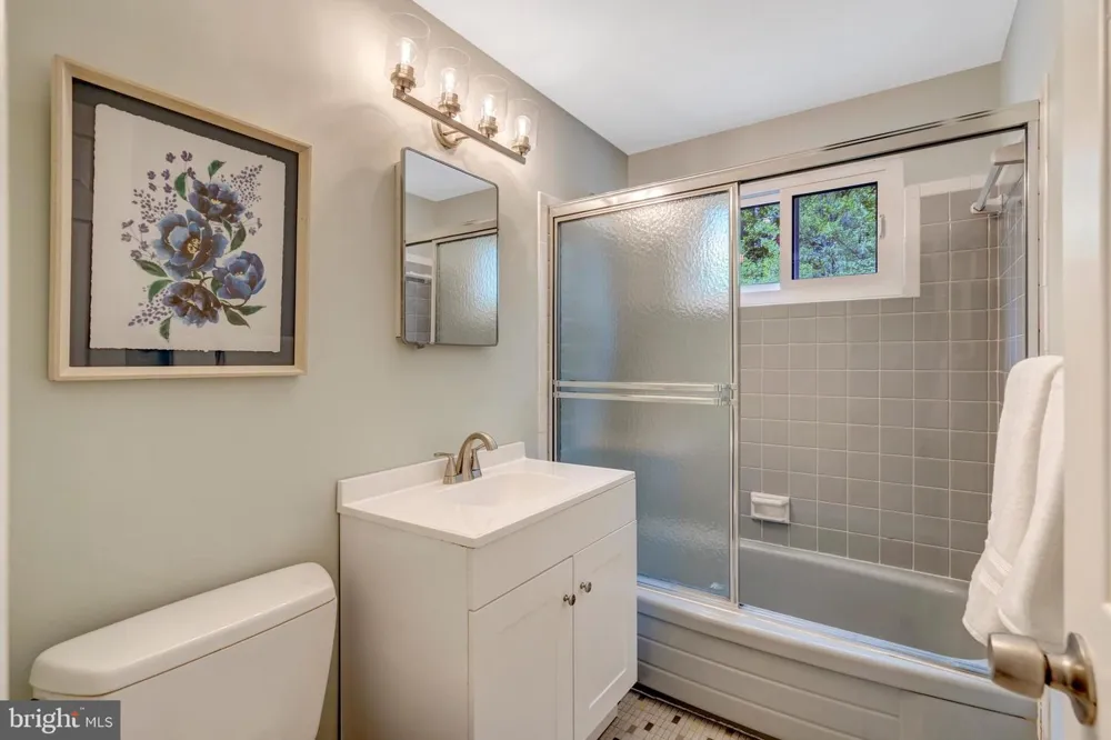 8710 PICCADILLY PLACE Springfield, VA 22151