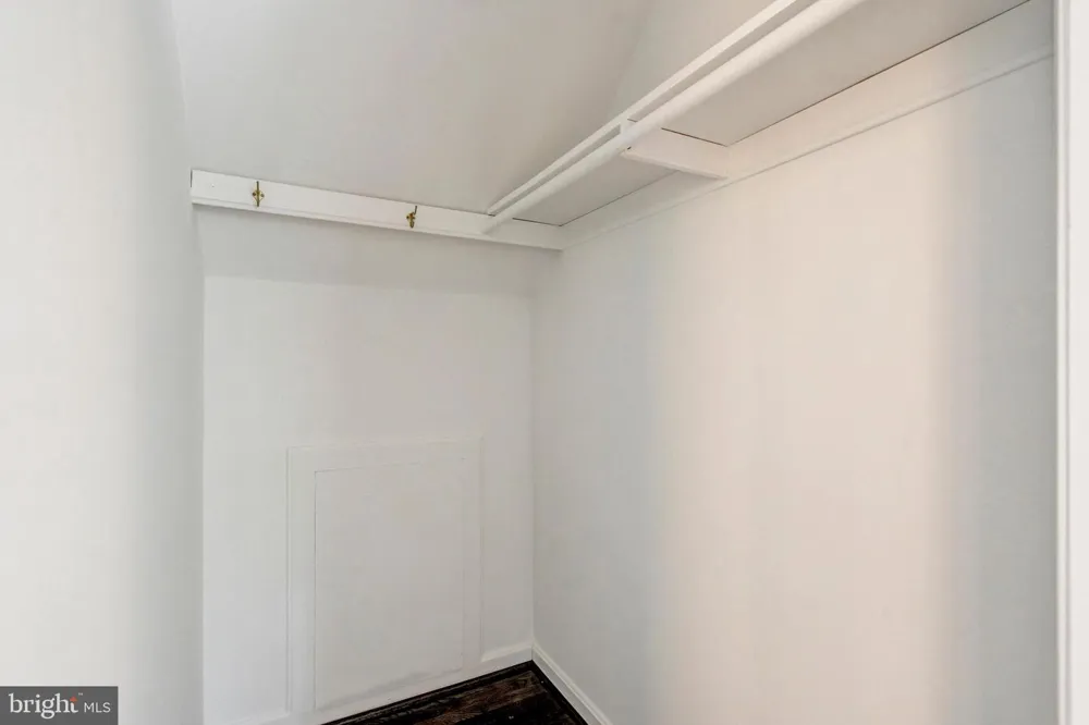 8710 PICCADILLY PLACE Springfield, VA 22151