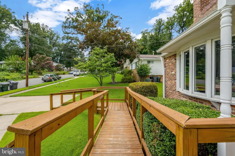 8710 PICCADILLY PLACE Springfield, VA 22151