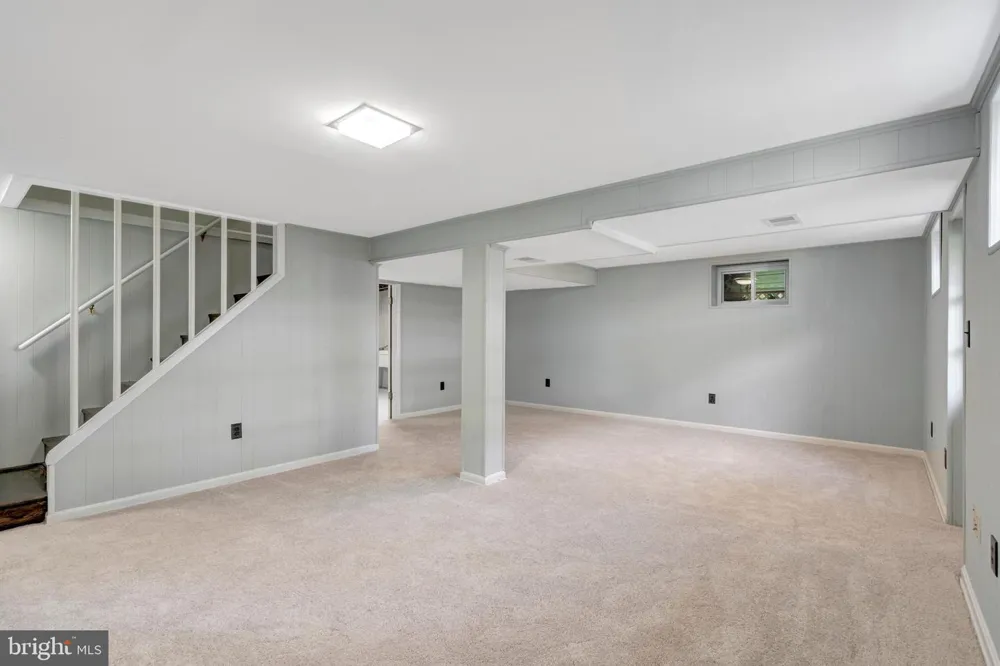 8710 PICCADILLY PLACE Springfield, VA 22151