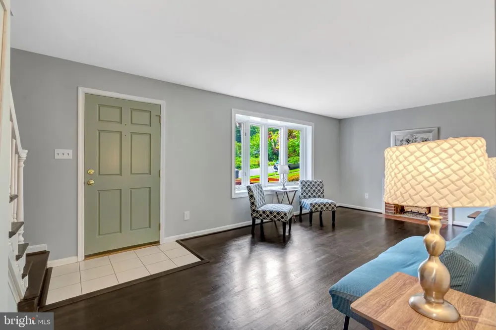 8710 PICCADILLY PLACE Springfield, VA 22151