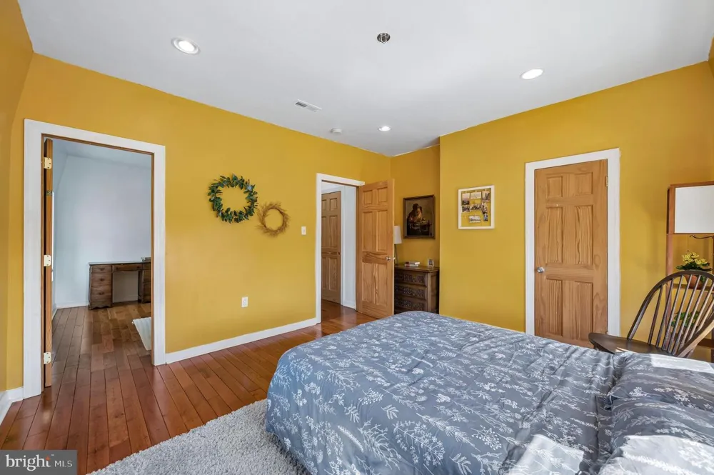 229 W HANSBERRY STREET Philadelphia, PA 19144