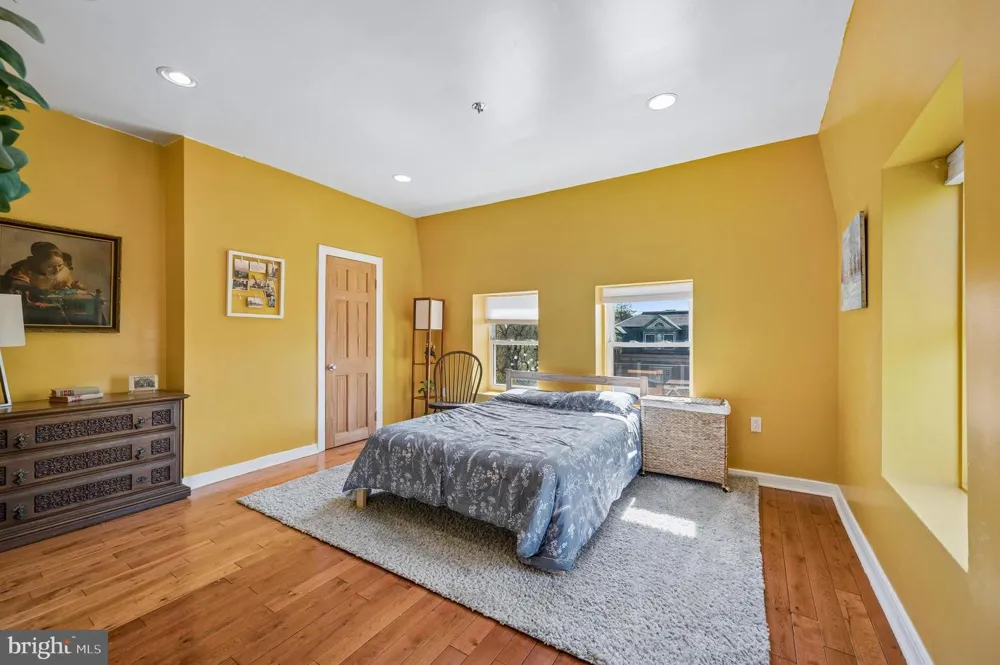 229 W HANSBERRY STREET Philadelphia, PA 19144