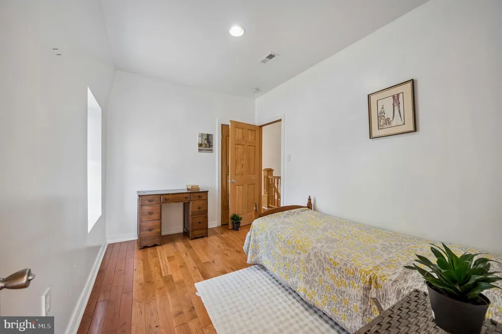 229 W HANSBERRY STREET Philadelphia, PA 19144
