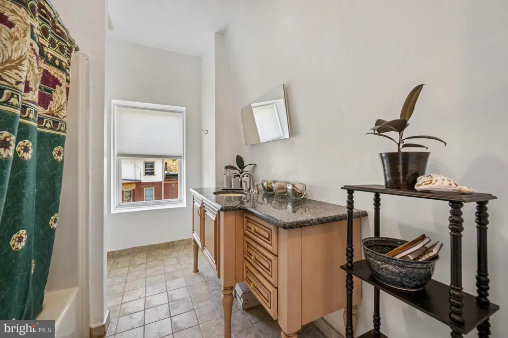 229 W HANSBERRY STREET Philadelphia, PA 19144