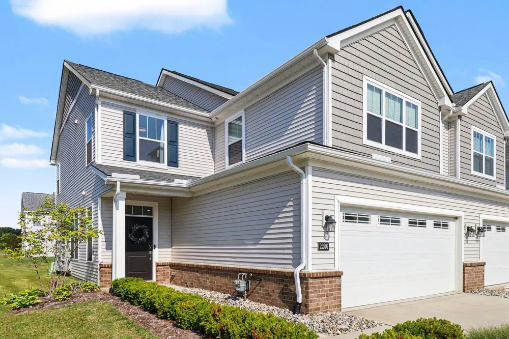 2206 Mill Lane Saline, MI 48176