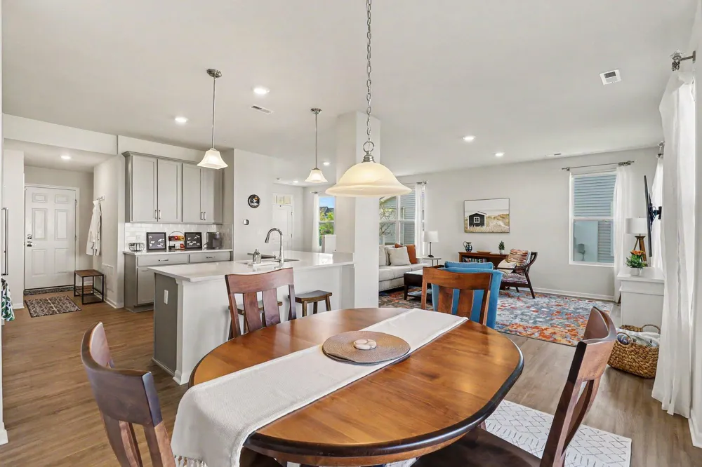 2206 Mill Lane Saline, MI 48176