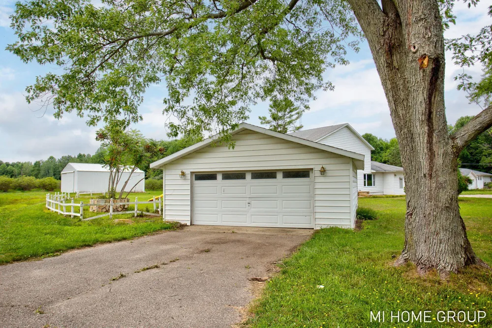 74721 30th Avenue Covert, MI 49043