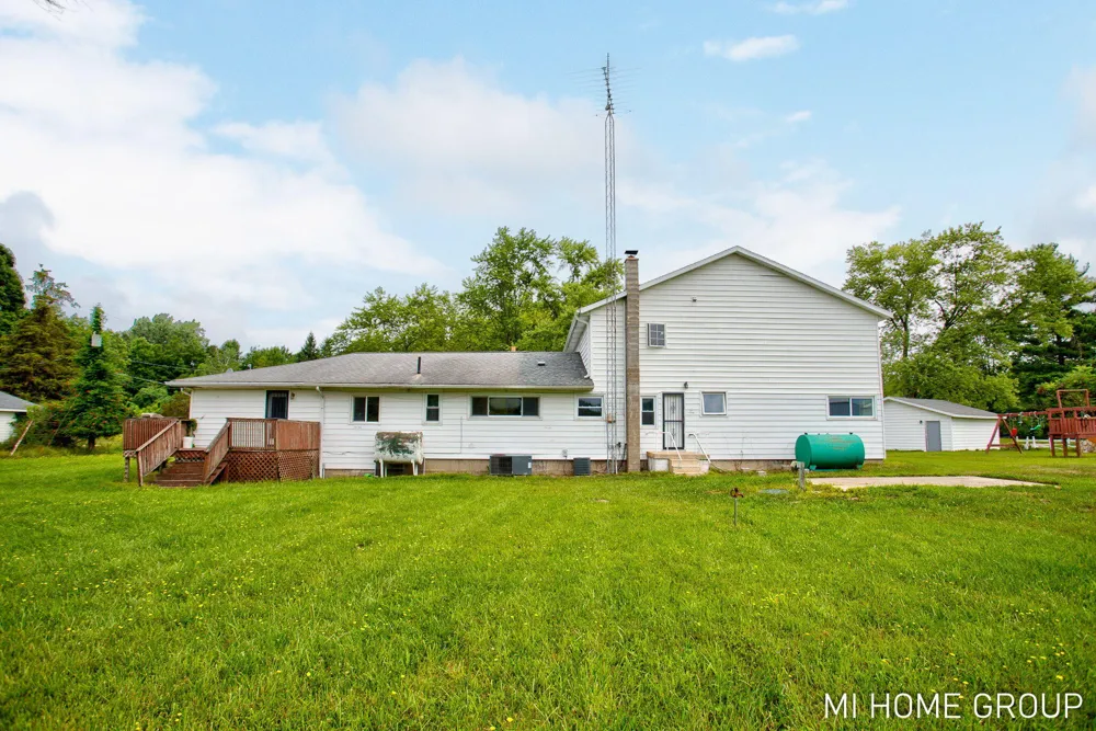 74721 30th Avenue Covert, MI 49043