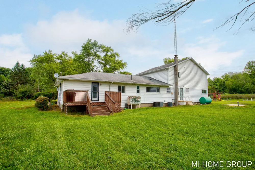 74721 30th Avenue Covert, MI 49043