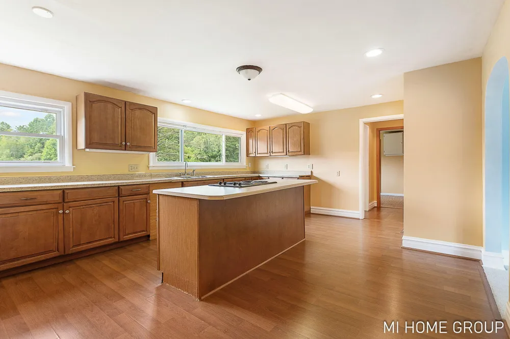 74721 30th Avenue Covert, MI 49043