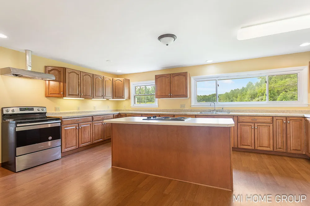 74721 30th Avenue Covert, MI 49043