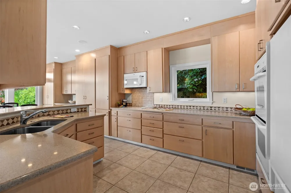 13591 E State Route 106 Belfair, WA 98528