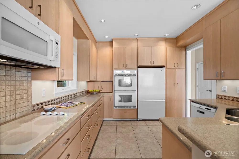 13591 E State Route 106 Belfair, WA 98528