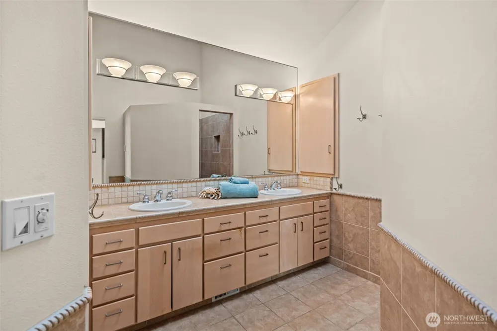 13591 E State Route 106 Belfair, WA 98528