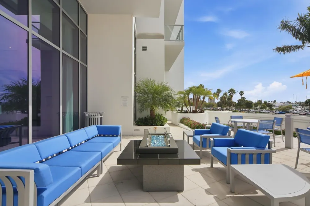 1155 GULFSTREAM AVENUE #807 Sarasota, FL 34236