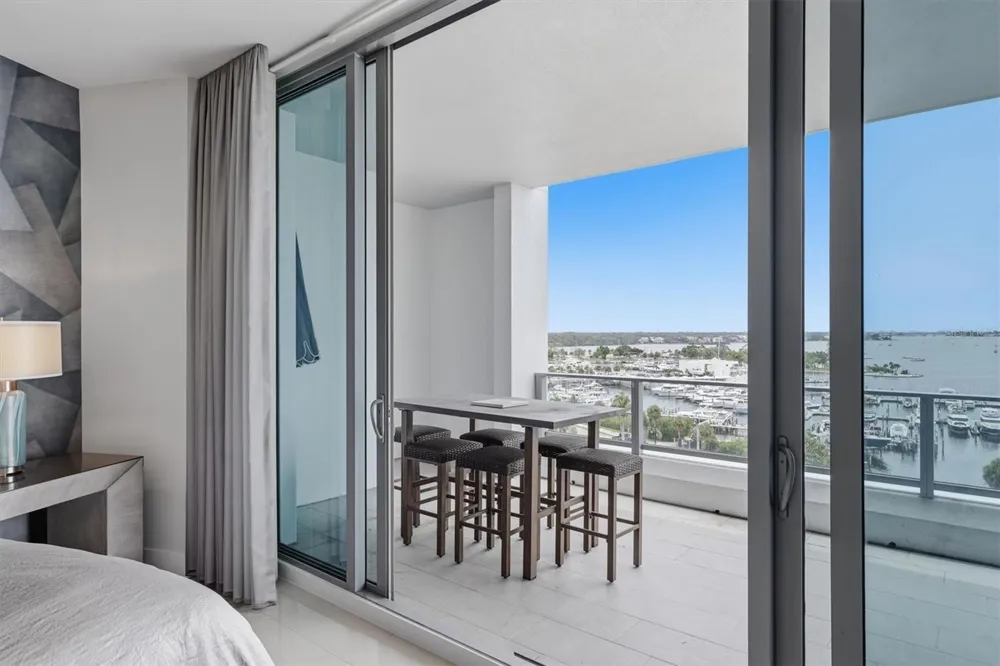 1155 GULFSTREAM AVENUE #807 Sarasota, FL 34236