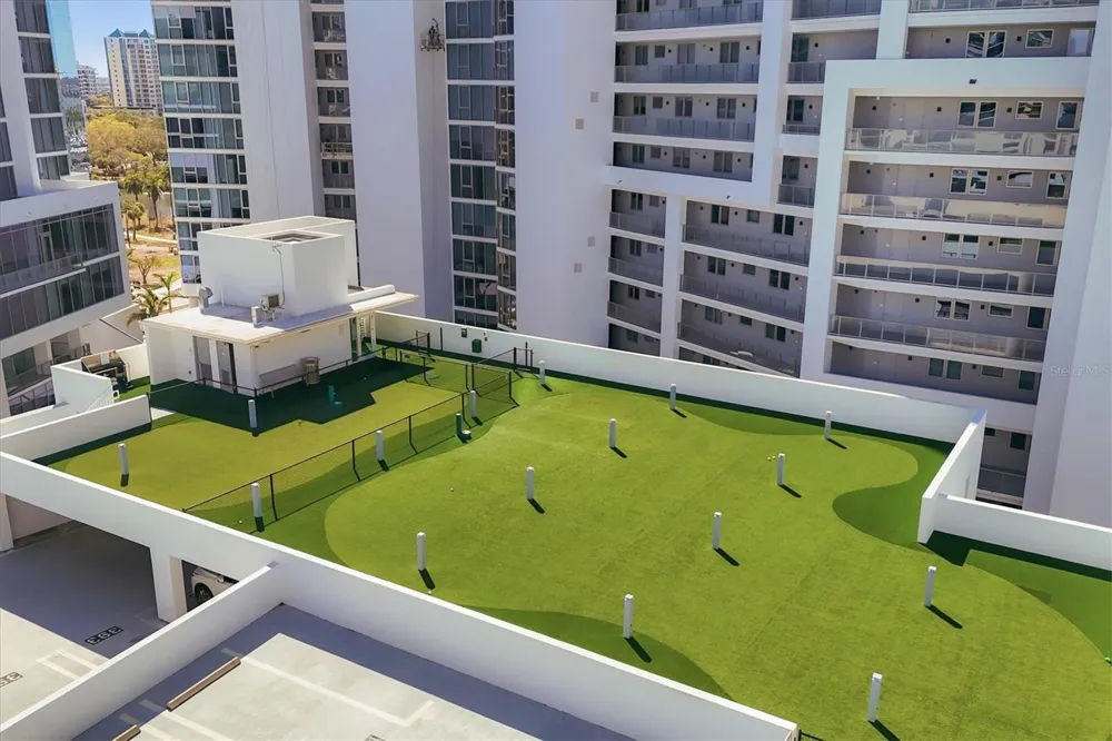 1155 GULFSTREAM AVENUE #807 Sarasota, FL 34236