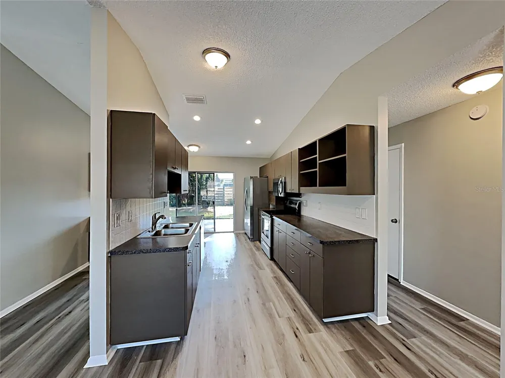 3205 40TH STREET W Bradenton, FL 34205