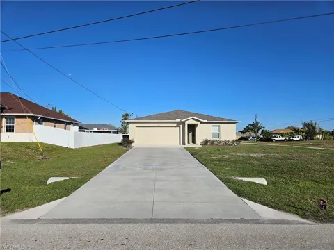 901 NW 15th Place