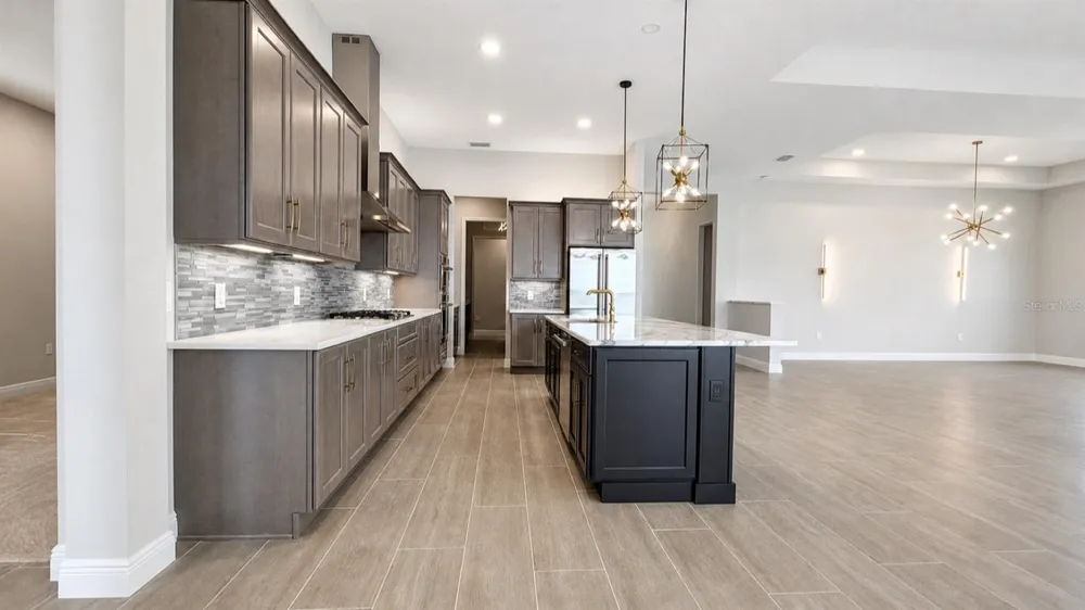 812 BLUE SHELL LOOP Sarasota, FL 34240