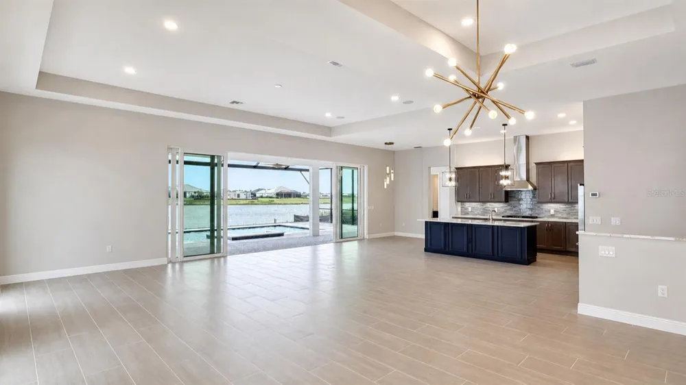 812 BLUE SHELL LOOP Sarasota, FL 34240