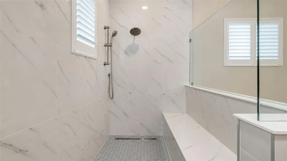 812 BLUE SHELL LOOP Sarasota, FL 34240