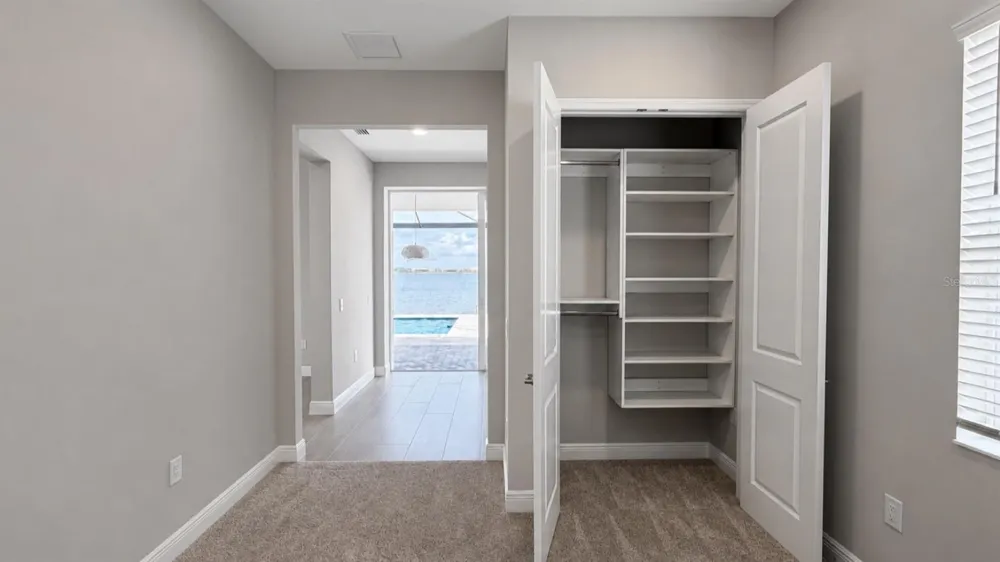 812 BLUE SHELL LOOP Sarasota, FL 34240
