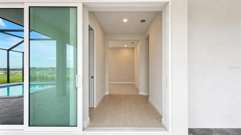 812 BLUE SHELL LOOP Sarasota, FL 34240