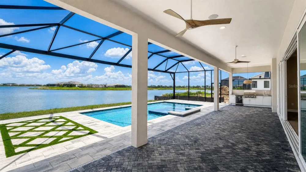 812 BLUE SHELL LOOP Sarasota, FL 34240