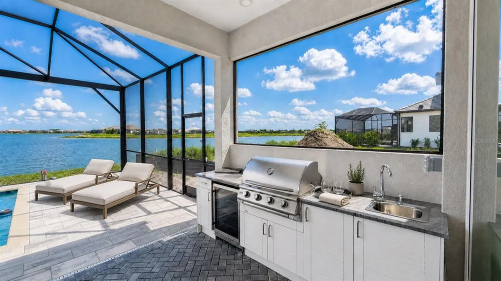 812 BLUE SHELL LOOP Sarasota, FL 34240