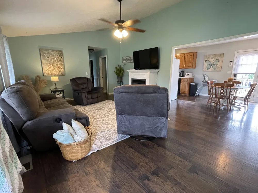 647 Chitwood Dr Lafayette, TN 37083
