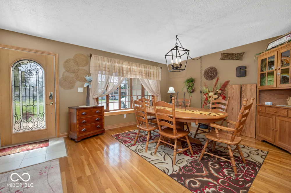 658 S Fulton Street Clinton, IN 47842