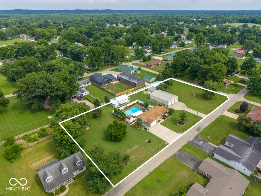 658 S Fulton Street Clinton, IN 47842