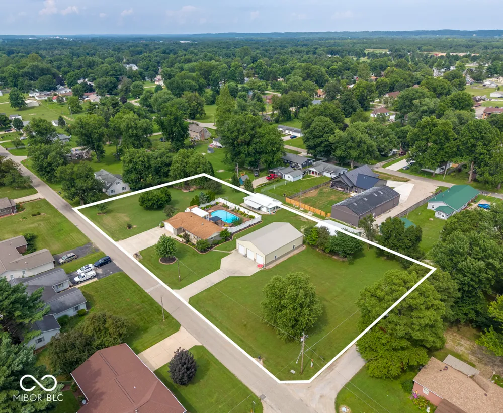 658 S Fulton Street Clinton, IN 47842