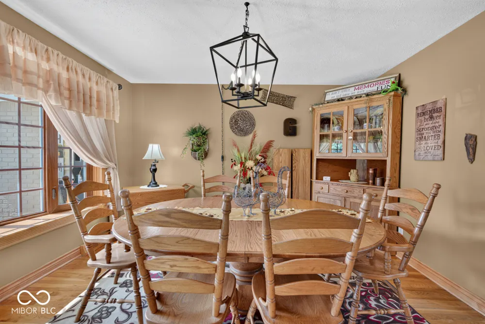 658 S Fulton Street Clinton, IN 47842