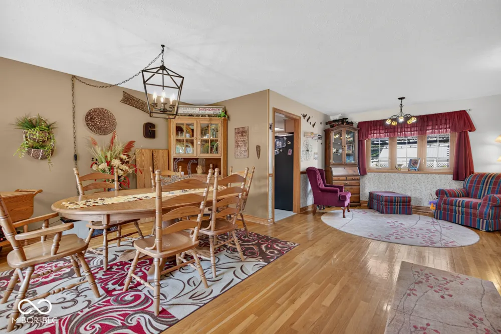 658 S Fulton Street Clinton, IN 47842