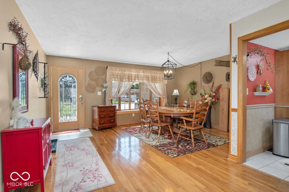 658 S Fulton Street Clinton, IN 47842