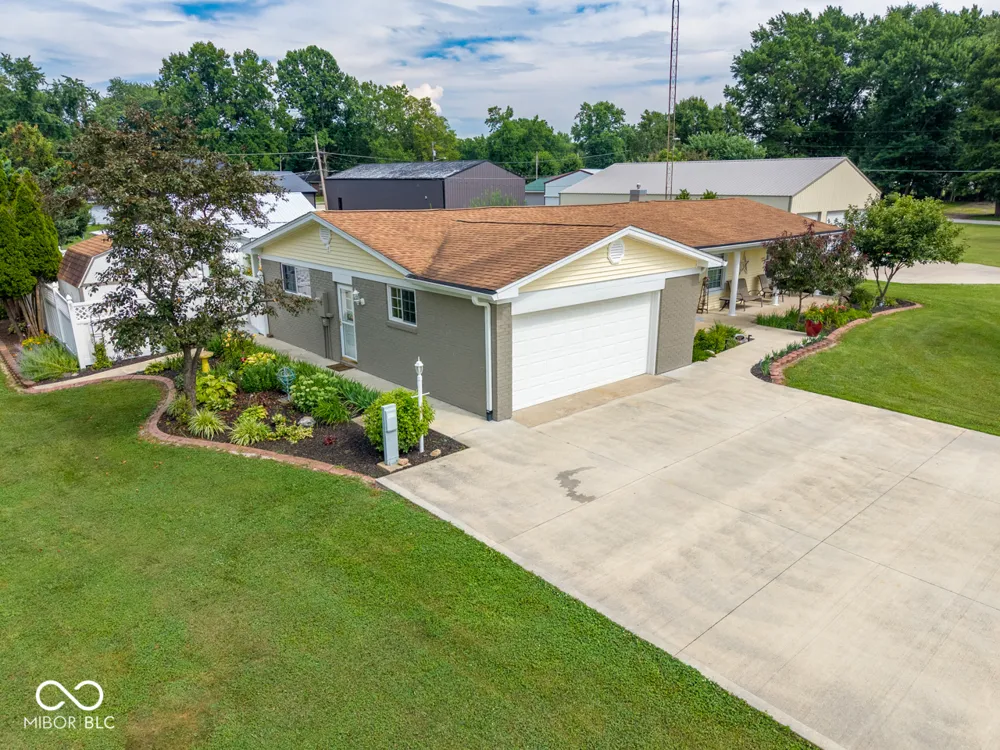 658 S Fulton Street Clinton, IN 47842