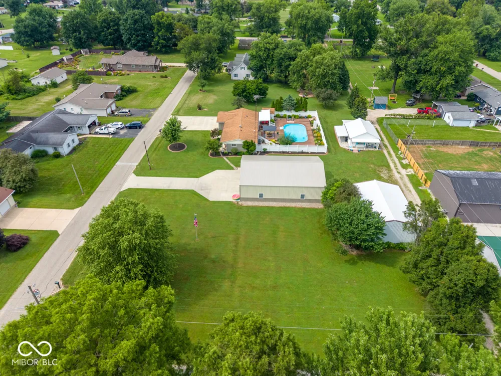 658 S Fulton Street Clinton, IN 47842