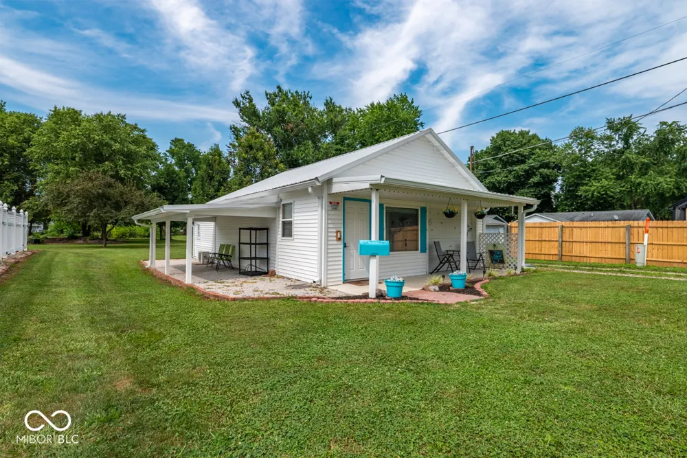 658 S Fulton Street Clinton, IN 47842