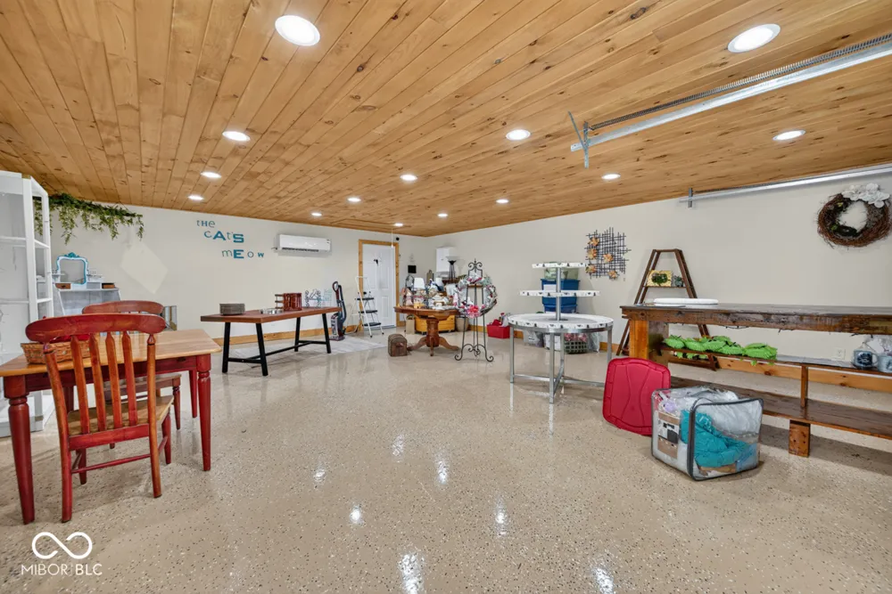 658 S Fulton Street Clinton, IN 47842