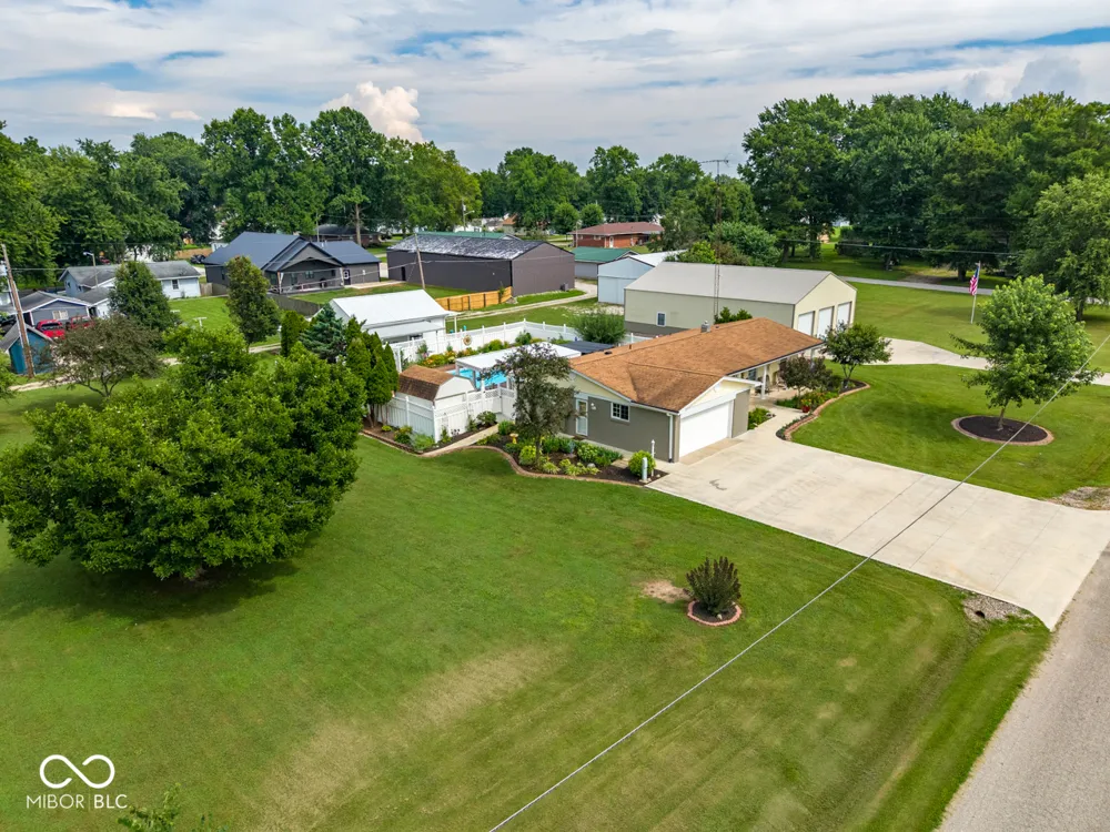 658 S Fulton Street Clinton, IN 47842